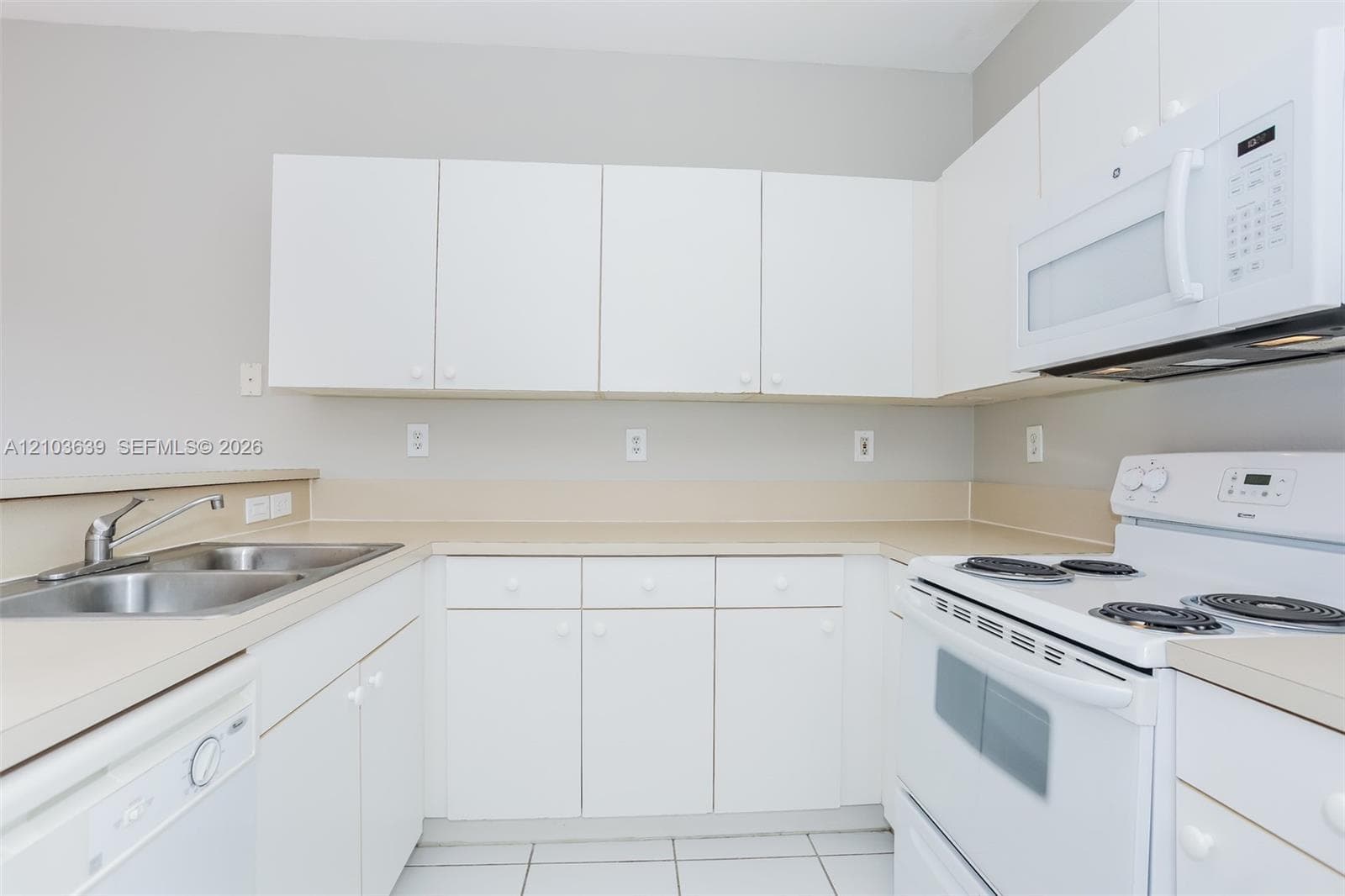 13866 SW 274th Ter photo 4