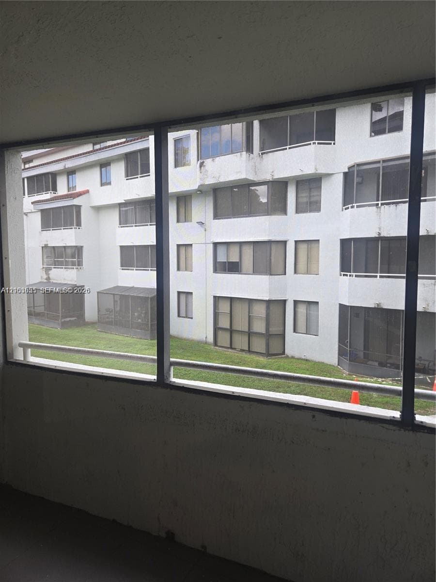 VERABELLA FALLS CONDO · #F-411 in Miami - Photo 8