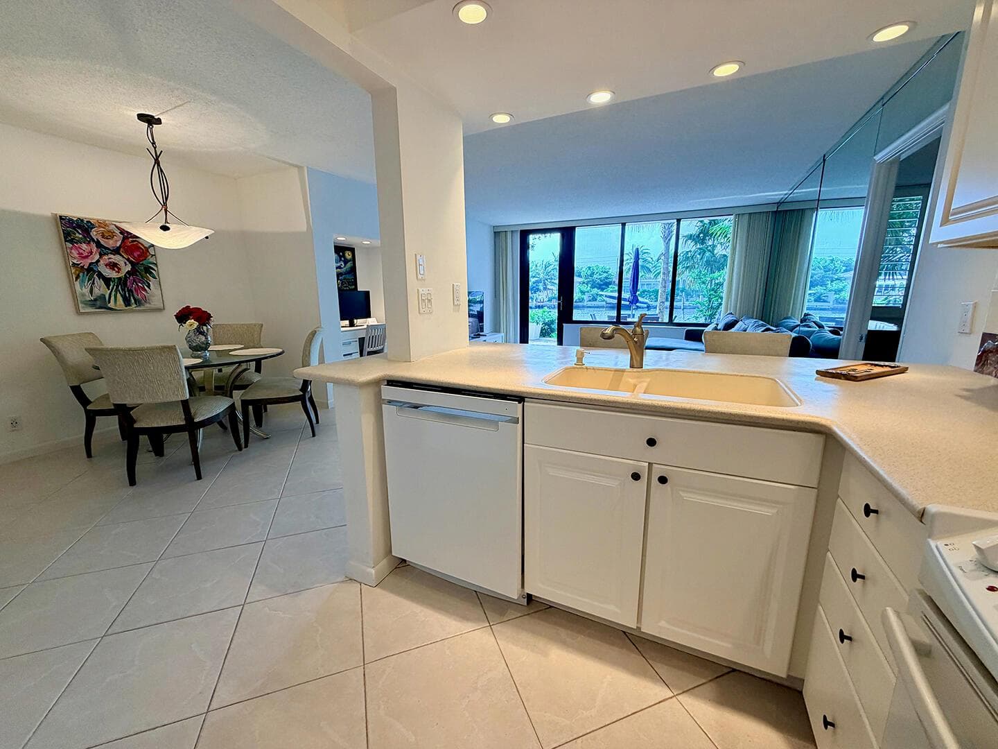 kitchendiningroom2