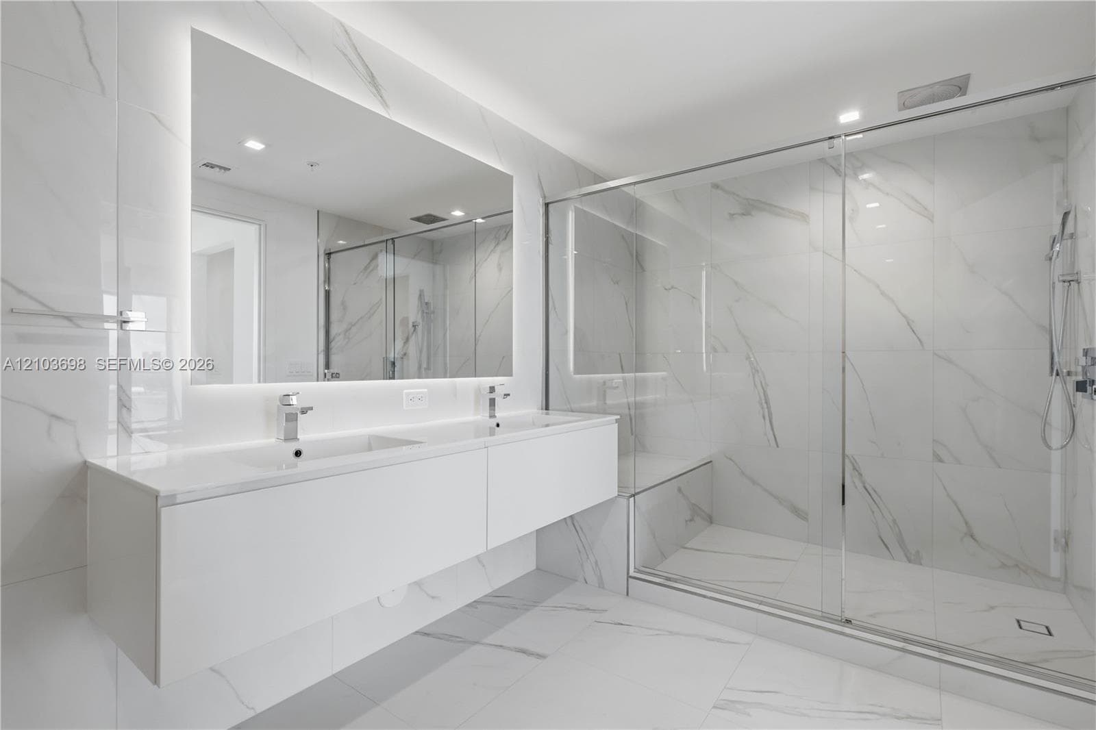 Oasis Hallandale · #1612 in Hallandale Beach - Photo 9