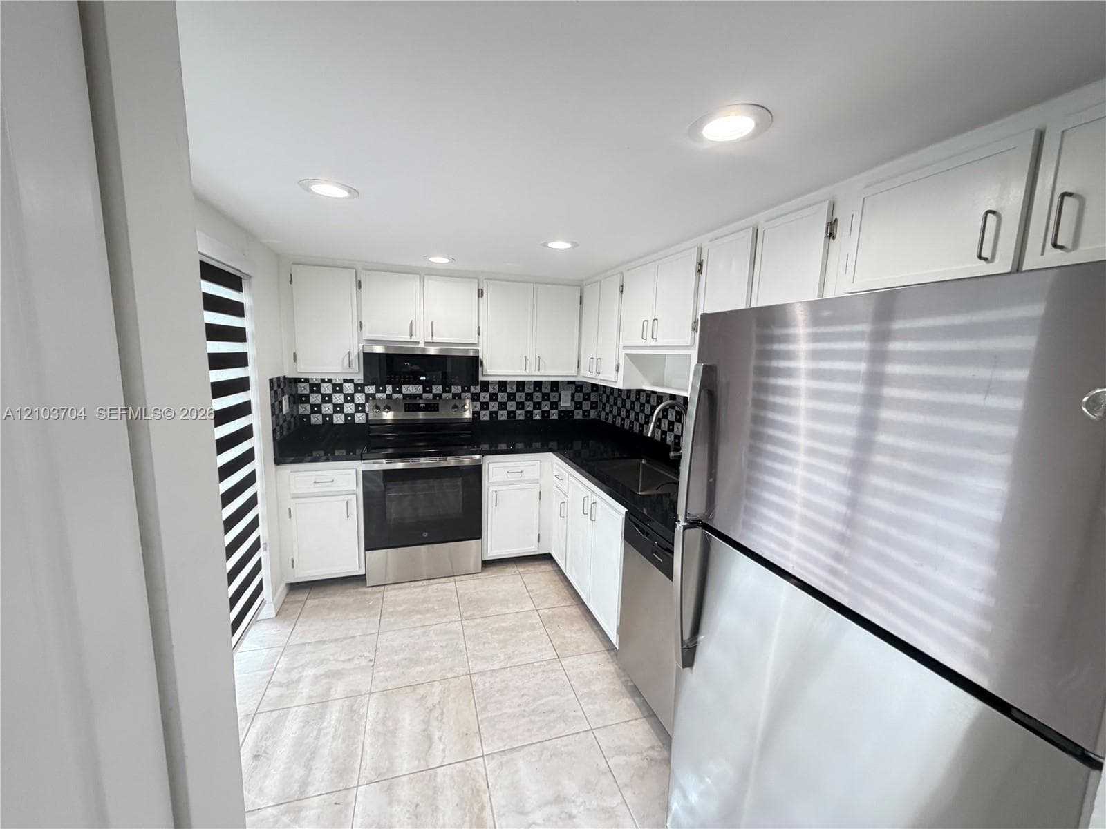 SONOMA LAKE CONDO · #205 in Miami - Photo 2