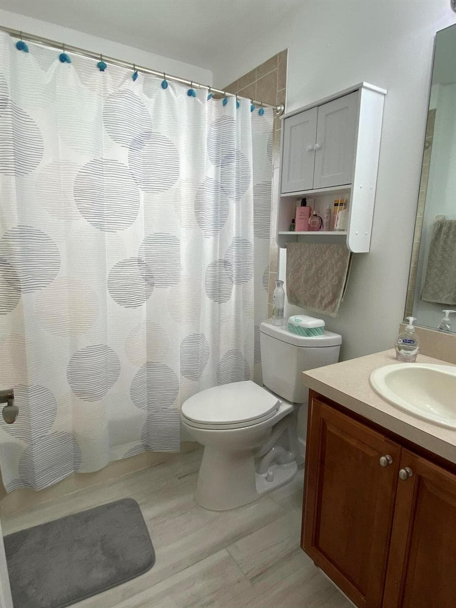 2nd bathroom