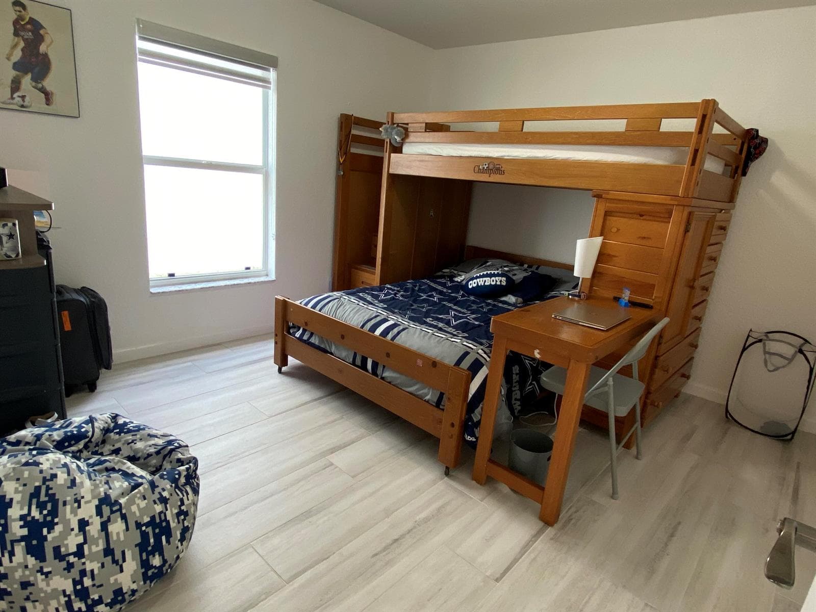 2nd bedroom
