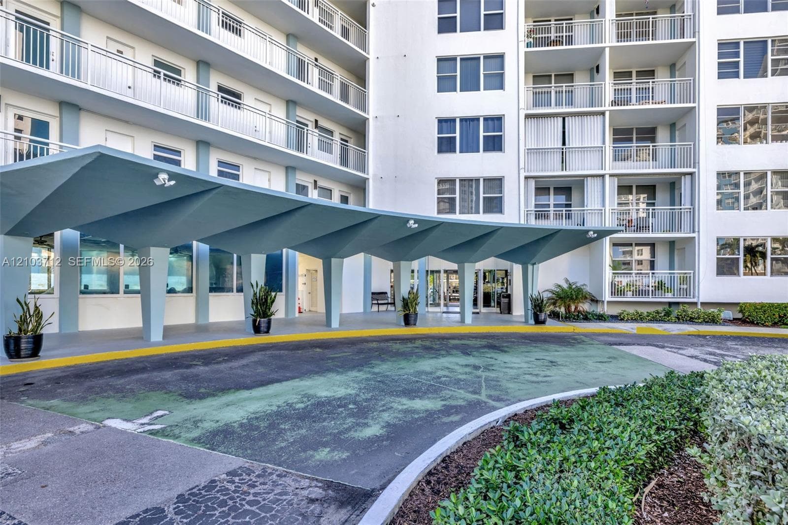 GRANADA HOUSE CONDOMINIUM · #904 in Pompano Beach - Photo 2