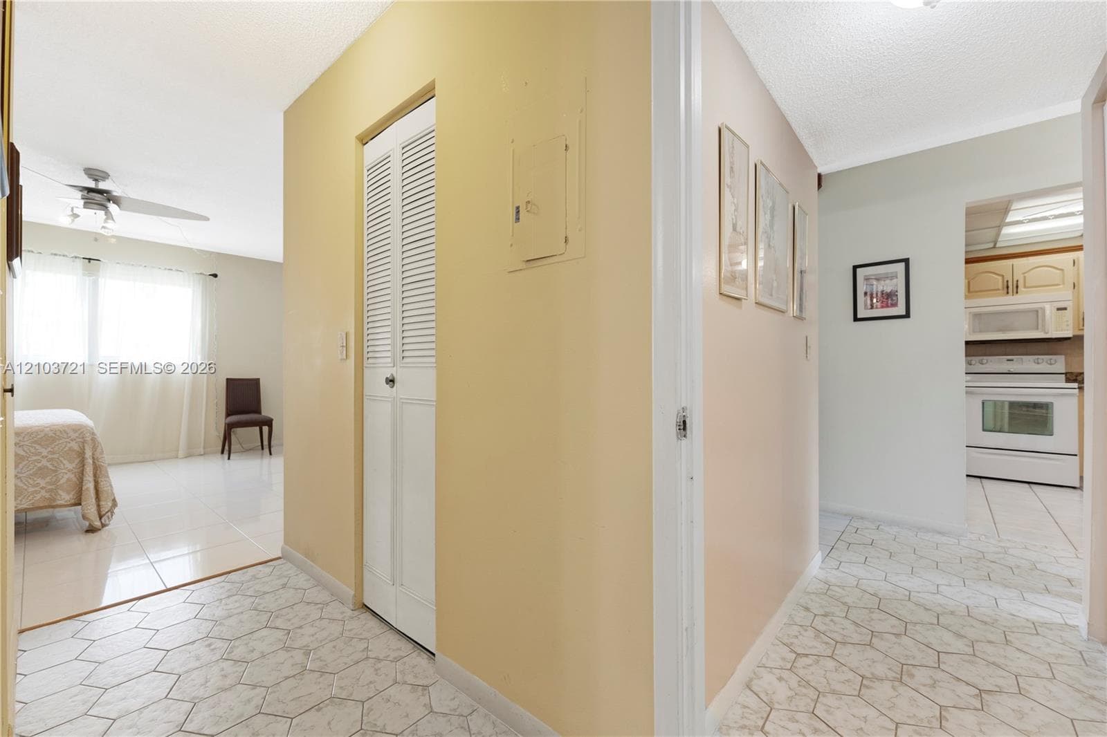 MEADOWBROOK LAKES CONDO · #303 in Dania Beach - Photo 23