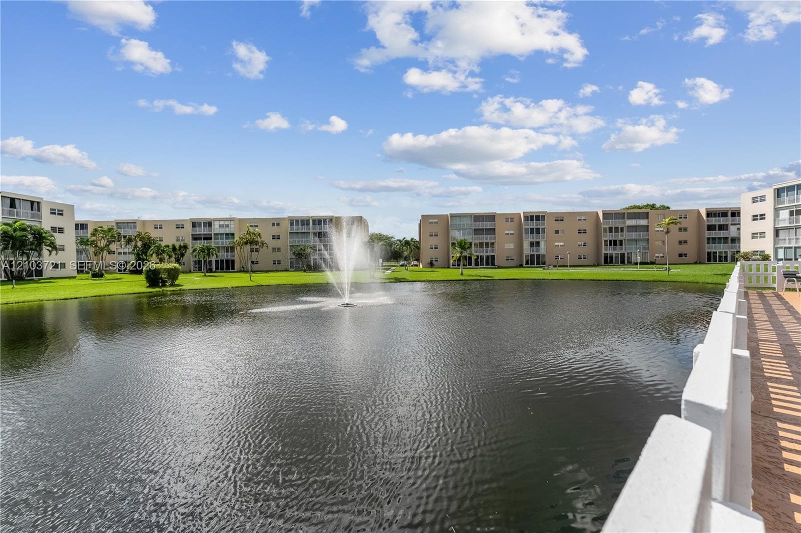 MEADOWBROOK LAKES CONDO · #303 in Dania Beach - Photo 31
