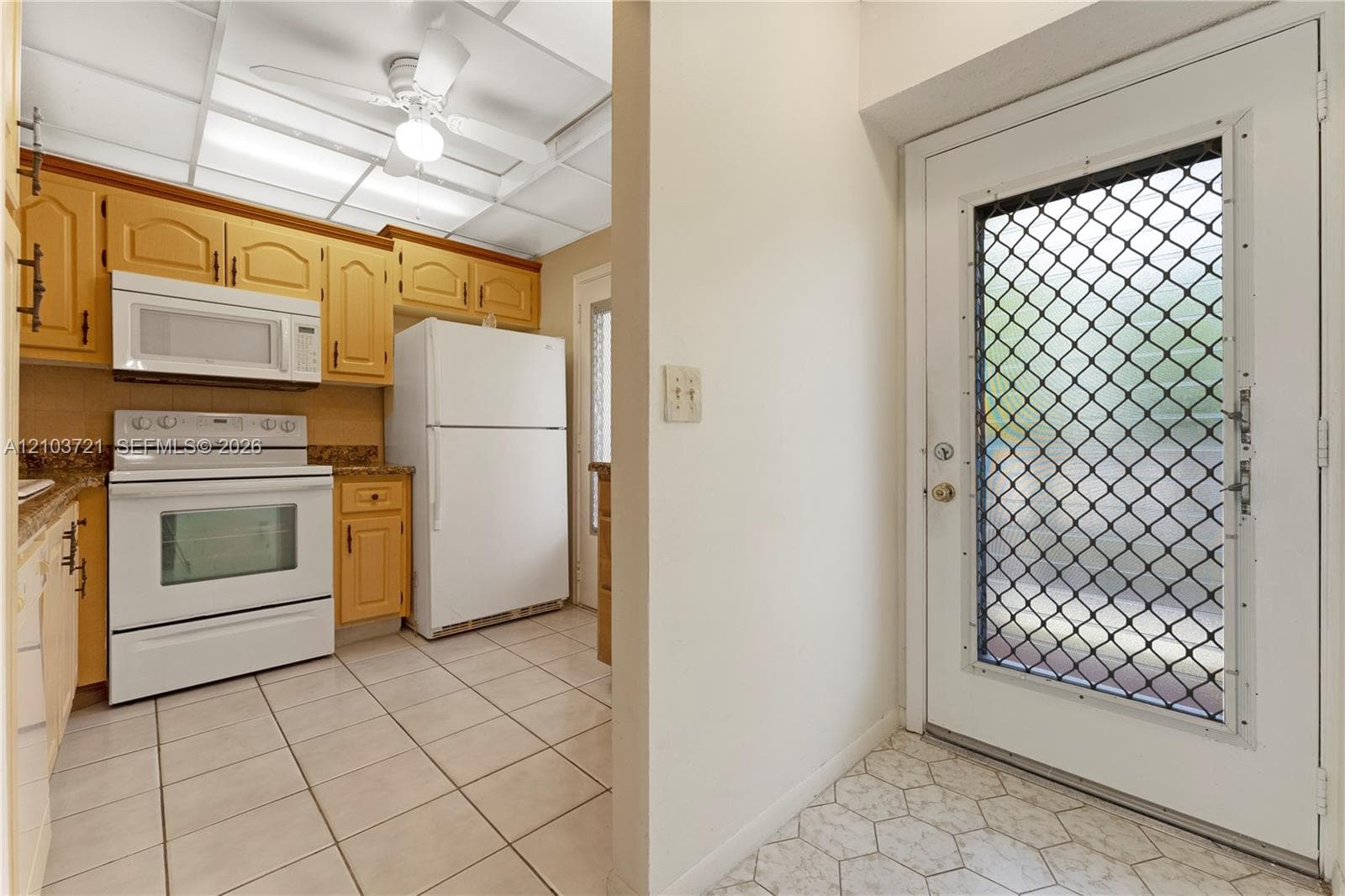 MEADOWBROOK LAKES CONDO · #303 in Dania Beach - Photo 8