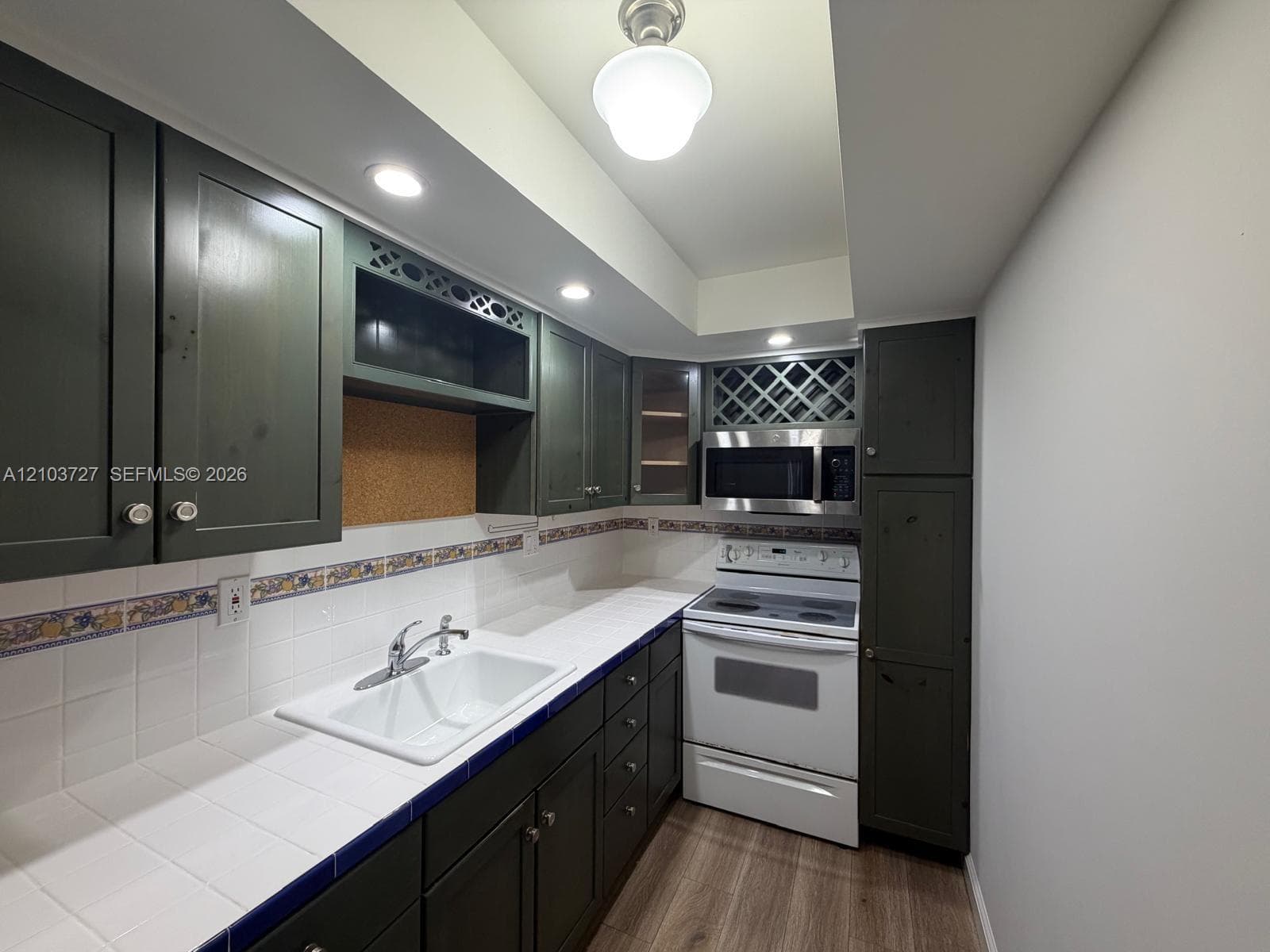 EASTERN PARKVIEW CONDO · #405 in North Miami Beach - Photo 3