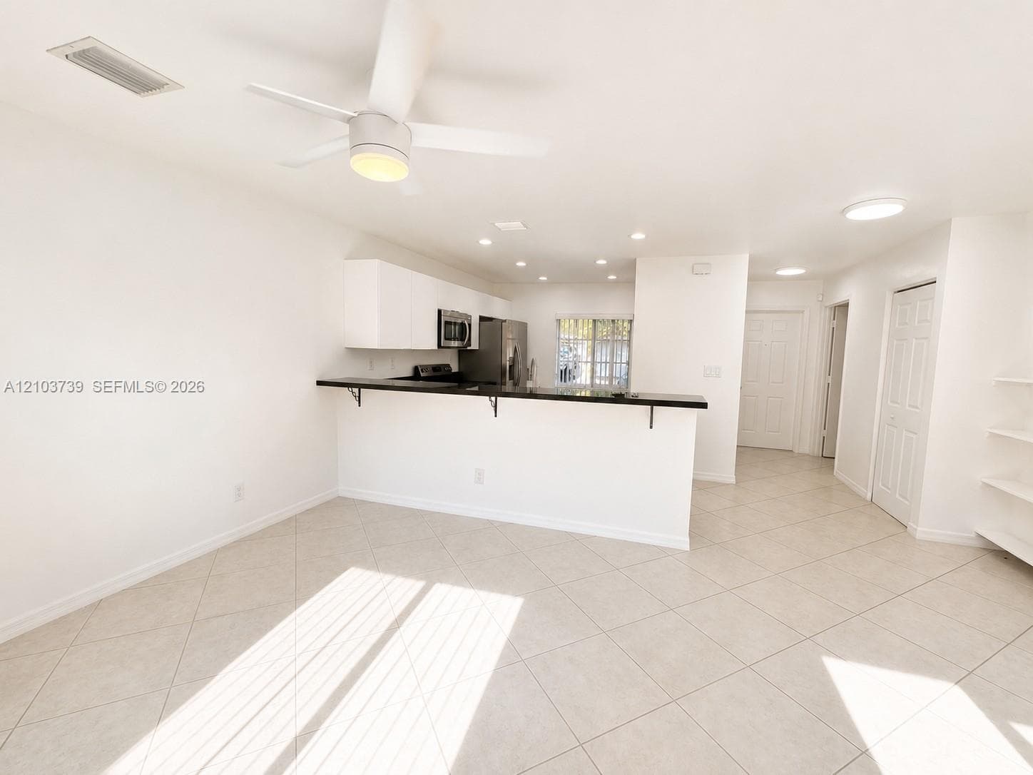 324 NE 3rd St #C photo 5