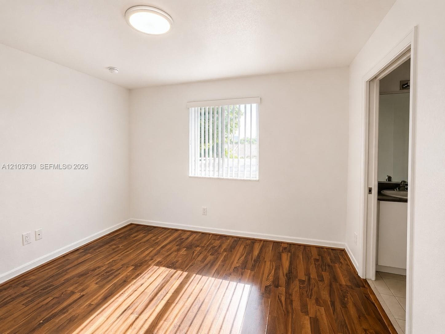 324 NE 3rd St #C photo 9