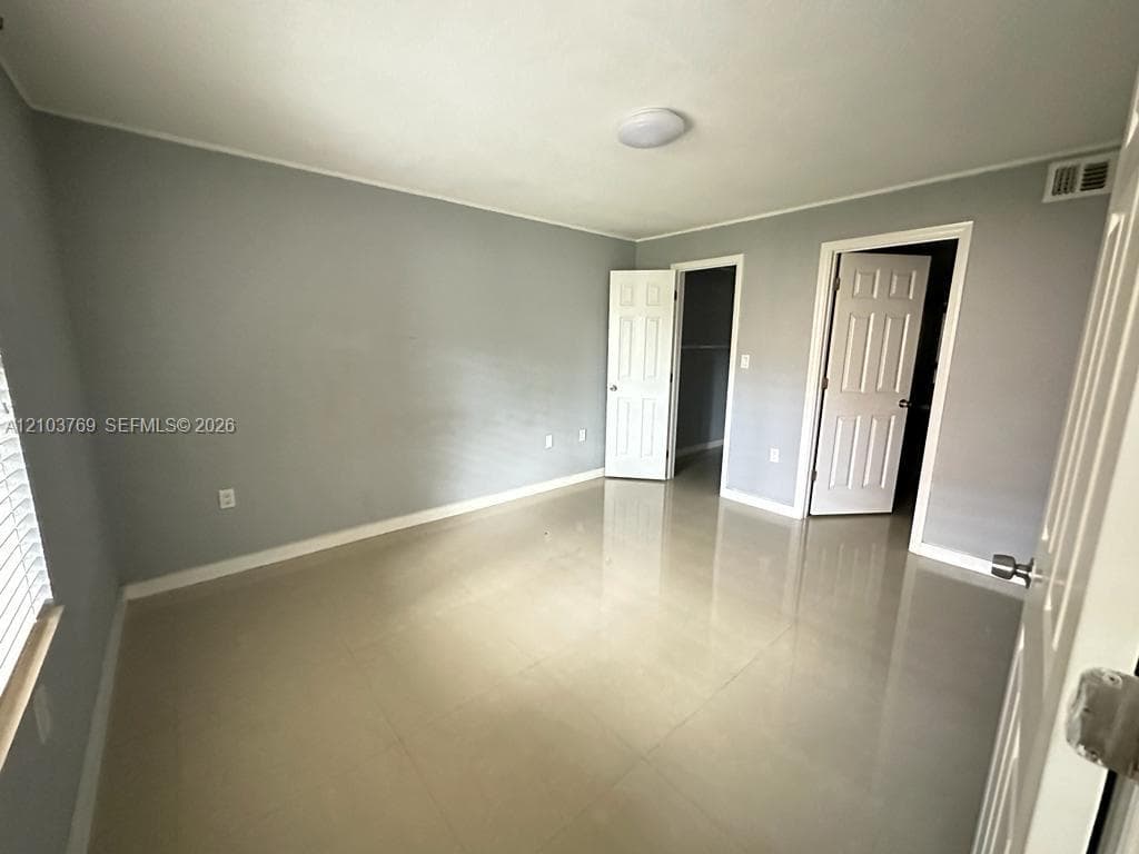 BISCAYNE BEACH CLUB CONDO · #4112 in Miami - Photo 6