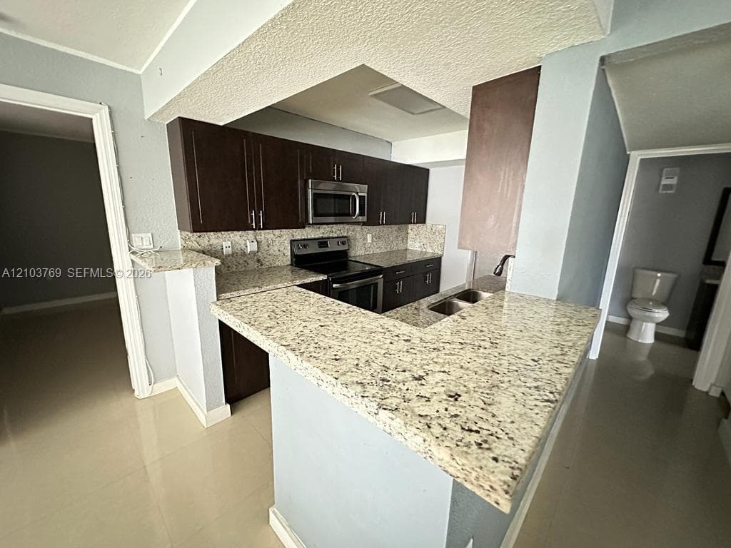 BISCAYNE BEACH CLUB CONDO · #4112 in Miami - Photo 3