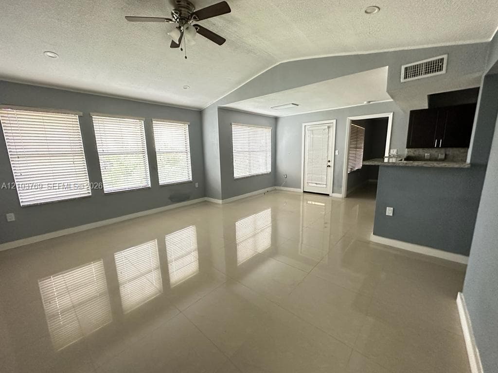 BISCAYNE BEACH CLUB CONDO · #4112 in Miami - Photo 1