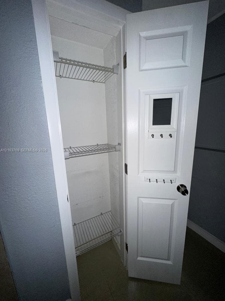 BISCAYNE BEACH CLUB CONDO · #4112 in Miami - Photo 8