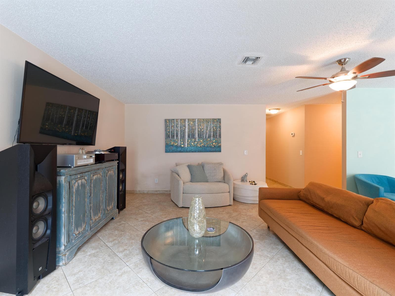 Family room 2