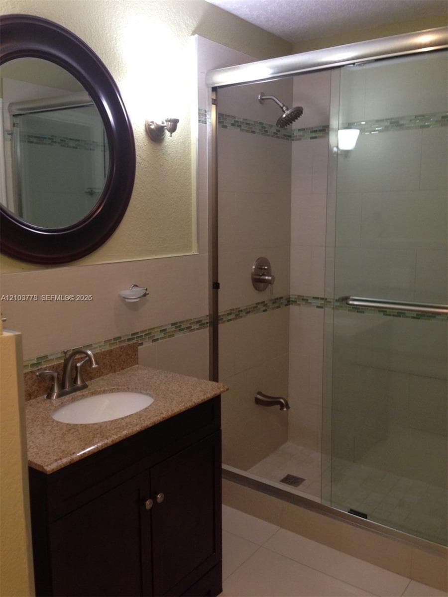LA HACIENDA COUNTRY CLUB · #N in Hialeah - Photo 6