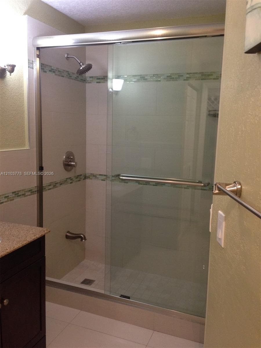 LA HACIENDA COUNTRY CLUB · #N in Hialeah - Photo 5