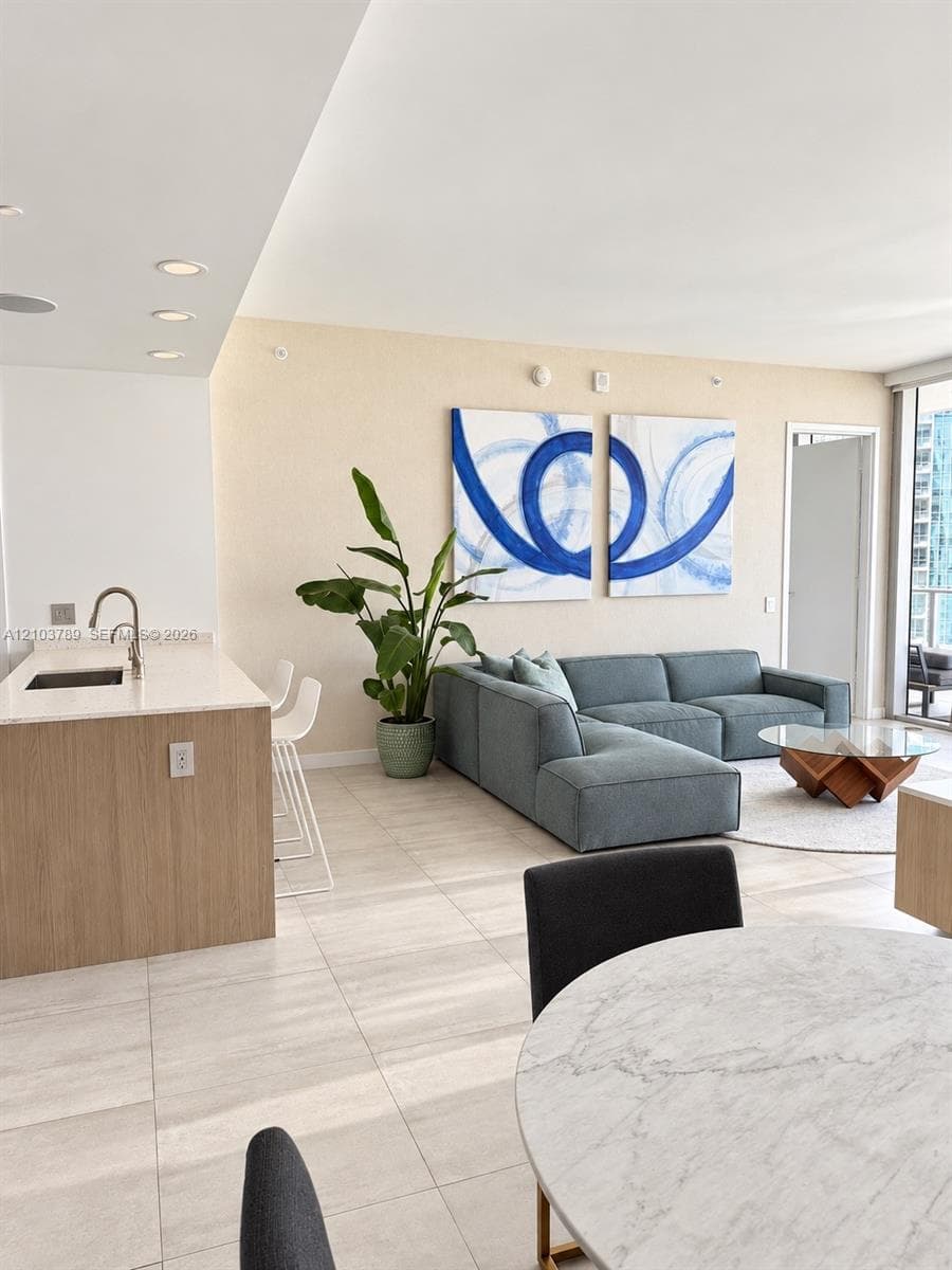 Brickell House · #3805 in Miami - Photo 7