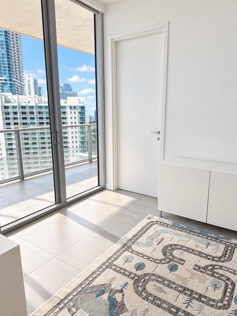 Brickell House · #3805 in Miami - Photo 32