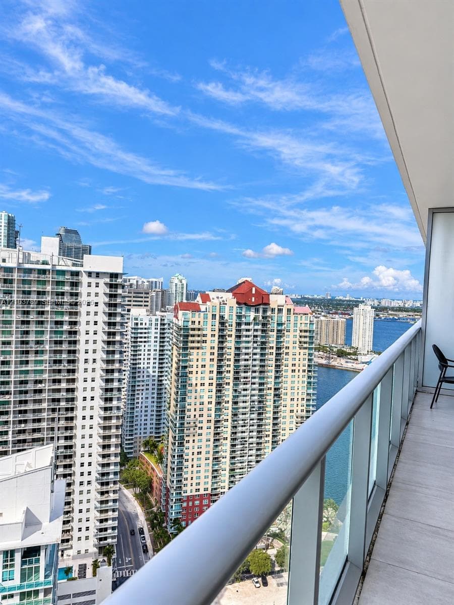 Brickell House · #3805 in Miami - Photo 38