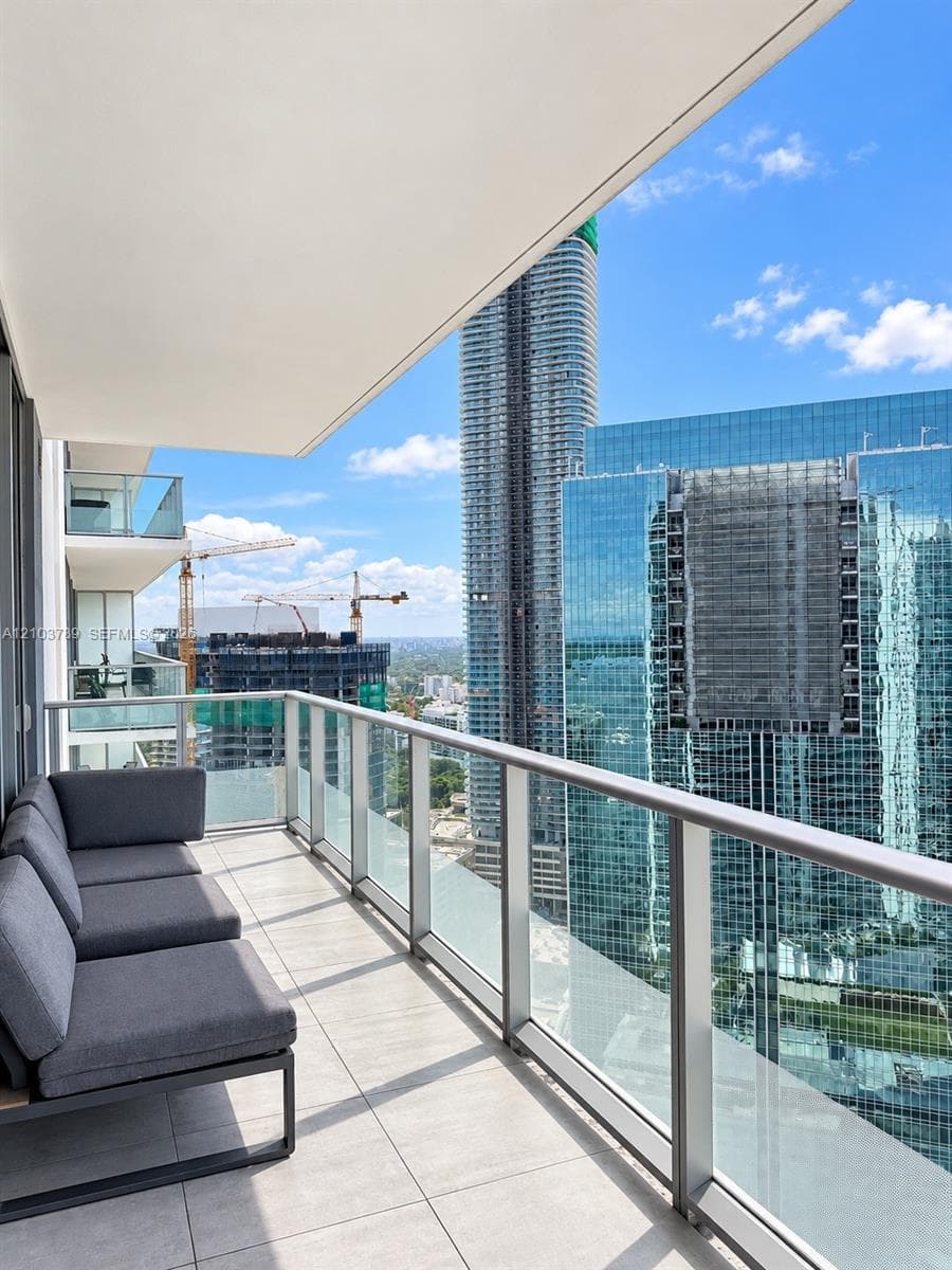 Brickell House · #3805 in Miami - Photo 37