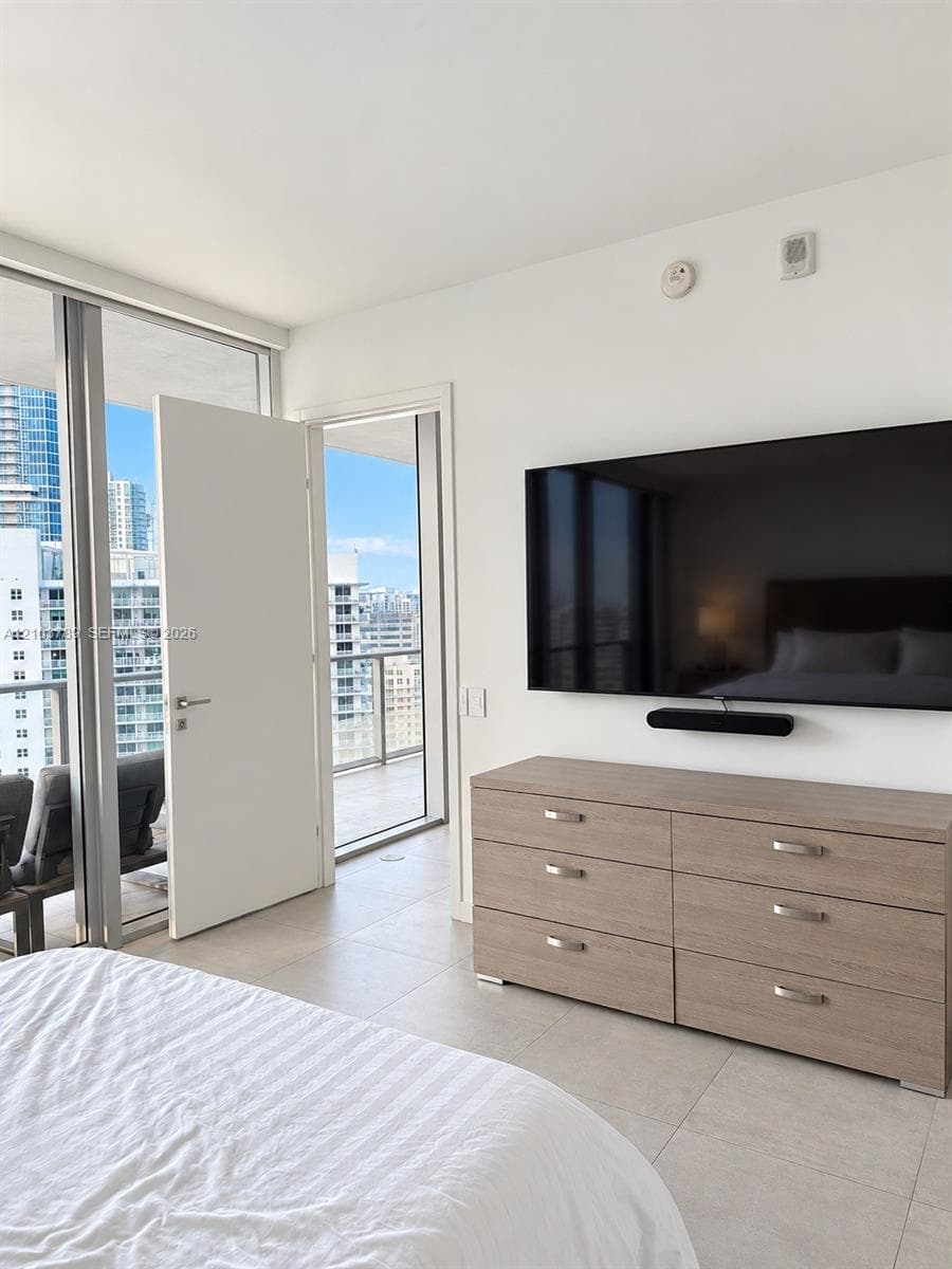 Brickell House · #3805 in Miami - Photo 25