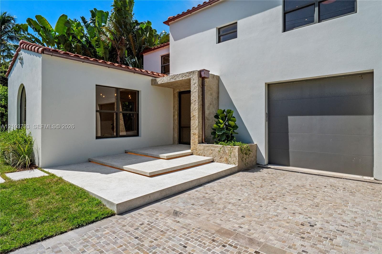 3426 Prairie Ave photo 4