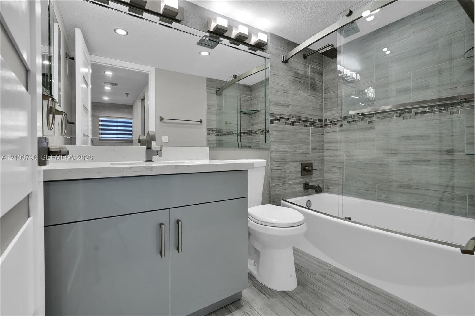 LA RIVE GAUCHE CONDO · #403 in Miami Beach - Photo 18