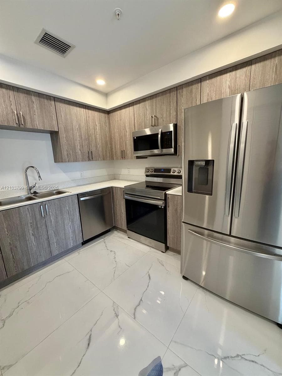 ISLANDS AT DORAL 1ST ADDI · #201 in Doral - Photo 2