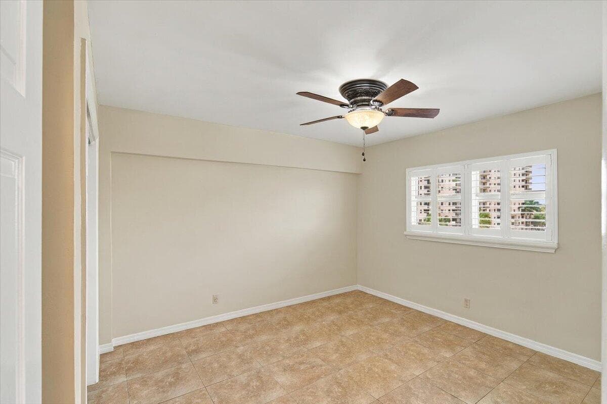 20-901 S Surf Rd, Hollywood, FL, 33019 -
