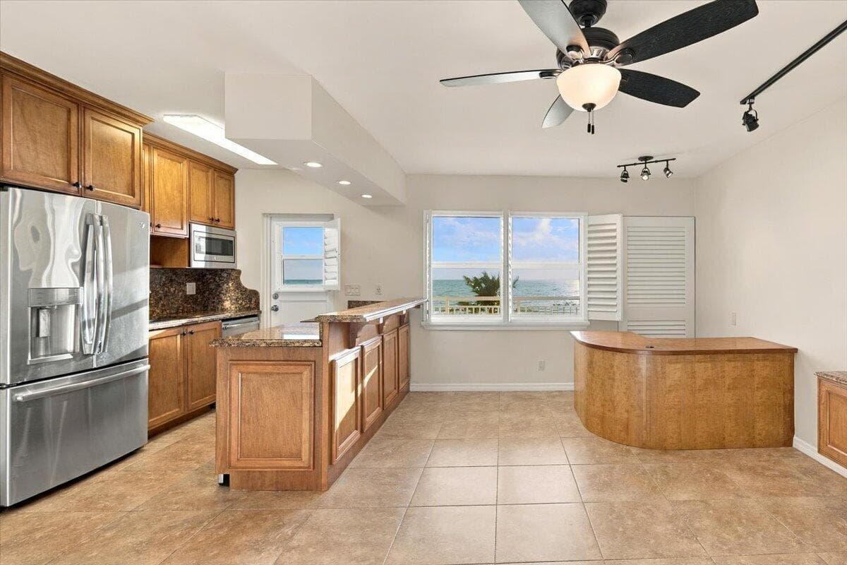 13-901 S Surf Rd, Hollywood, FL, 33019 -