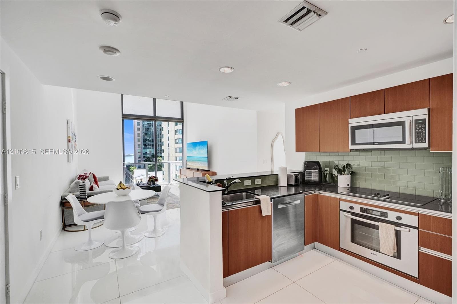 1060 Brickell · #1207 in Miami - Photo 2