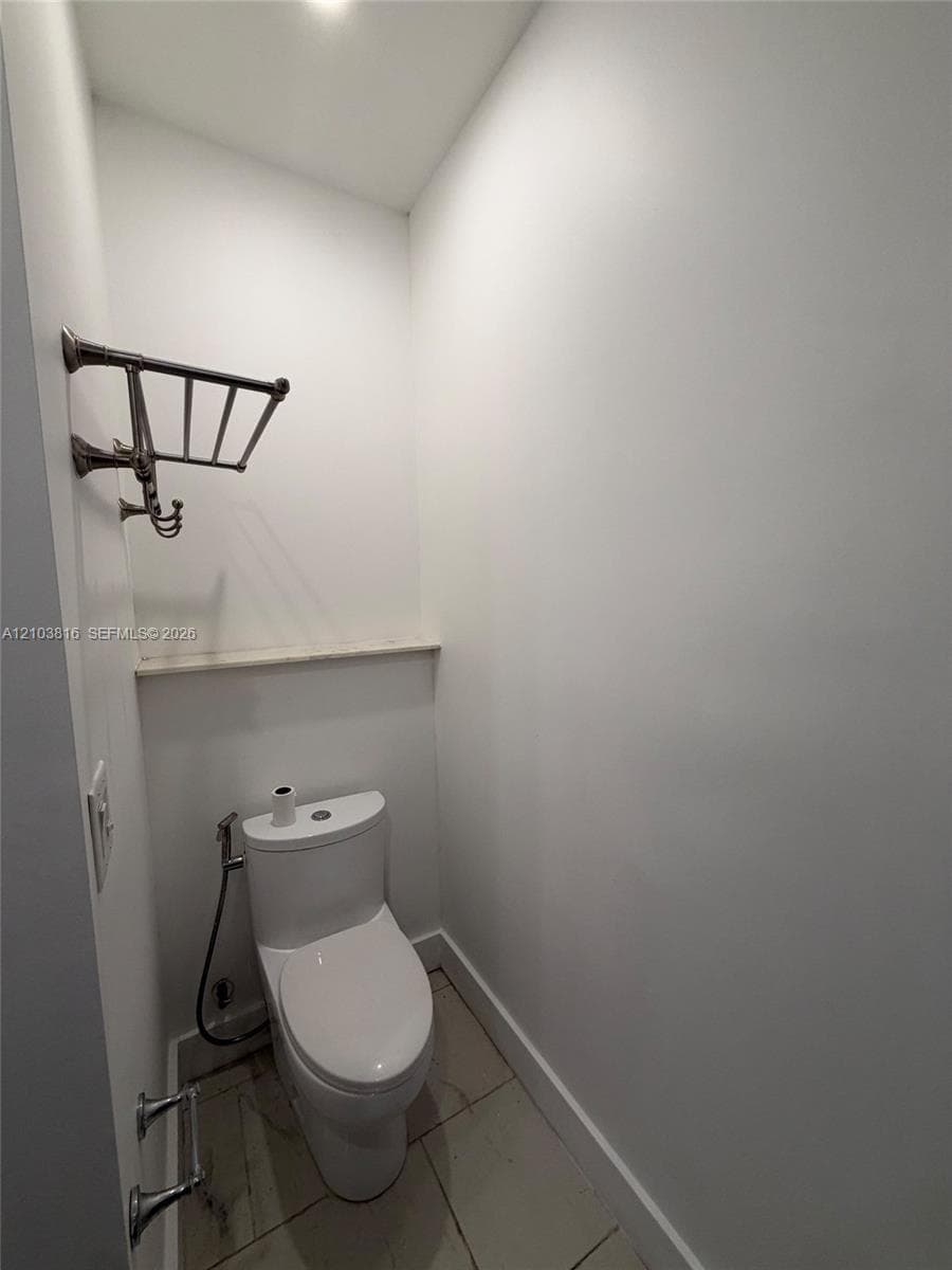 2408 NE 135th St #2408 photo 13
