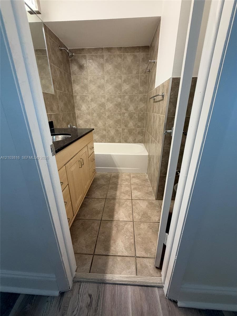 2408 NE 135th St #2408 photo 11