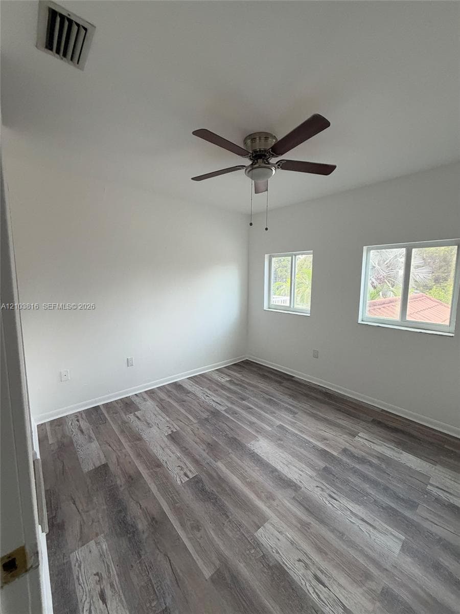 2408 NE 135th St #2408 photo 8