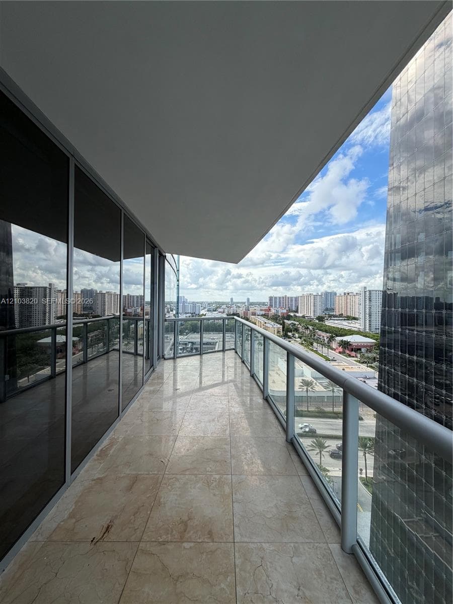 Jade Ocean · #1608 in Sunny Isles Beach - Photo 16