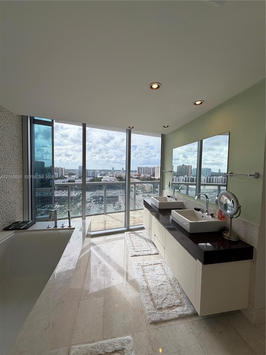 Jade Ocean · #1608 in Sunny Isles Beach - Photo 53