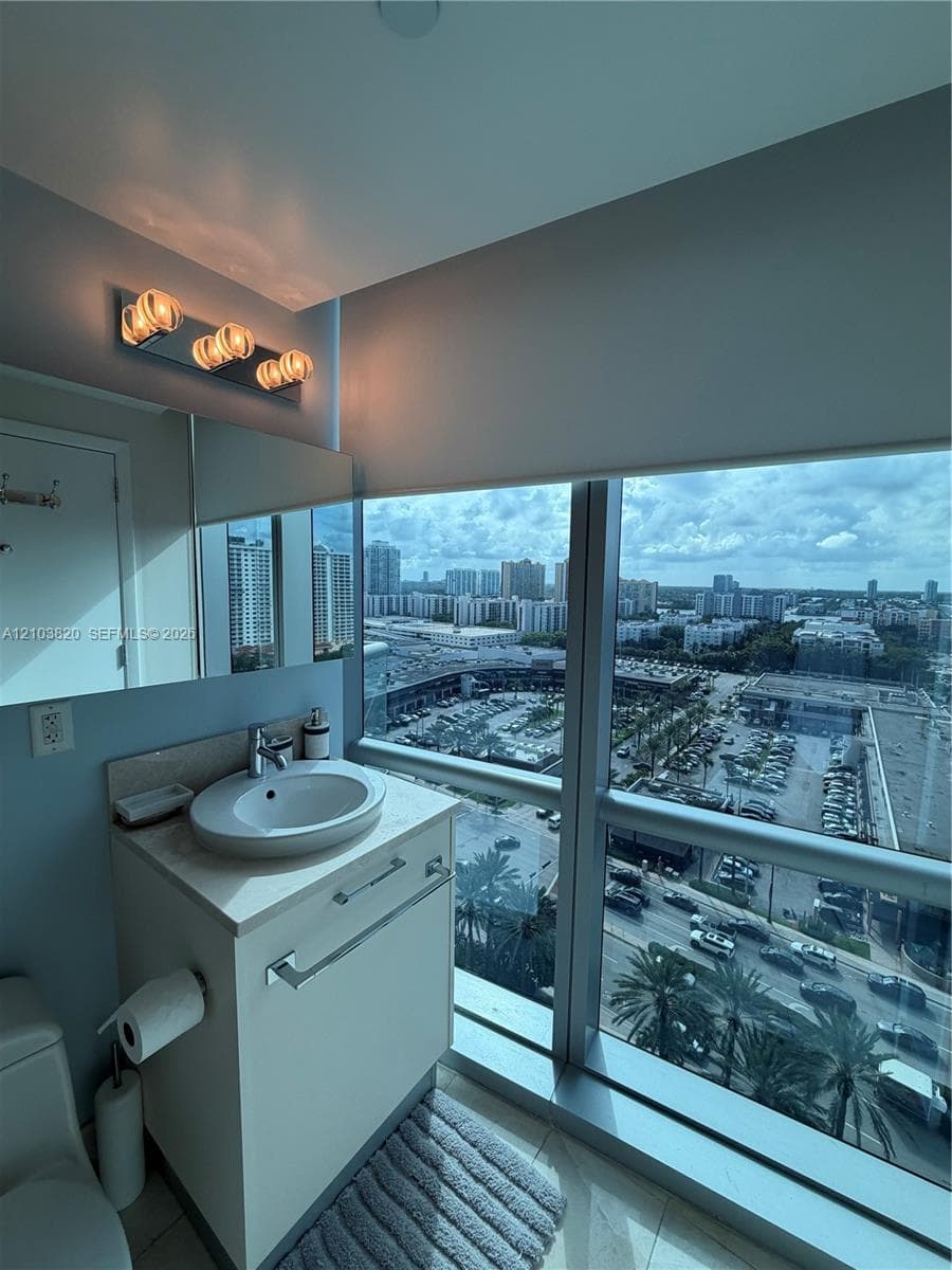 Jade Ocean · #1608 in Sunny Isles Beach - Photo 45