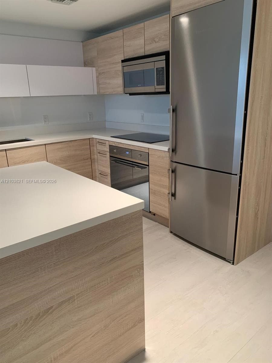 THE HARBOUR NORTH CONDO · #2302 in North Miami Beach - Photo 3