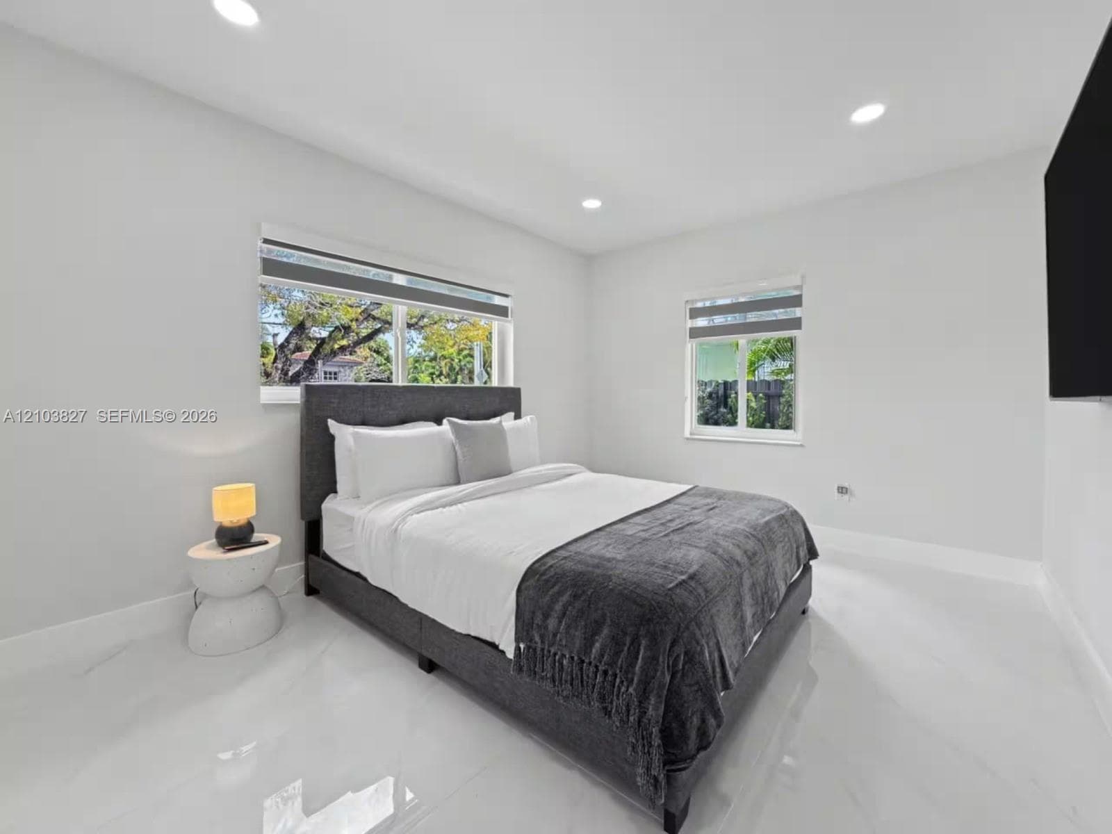 1530 SW 24th Ave photo 18