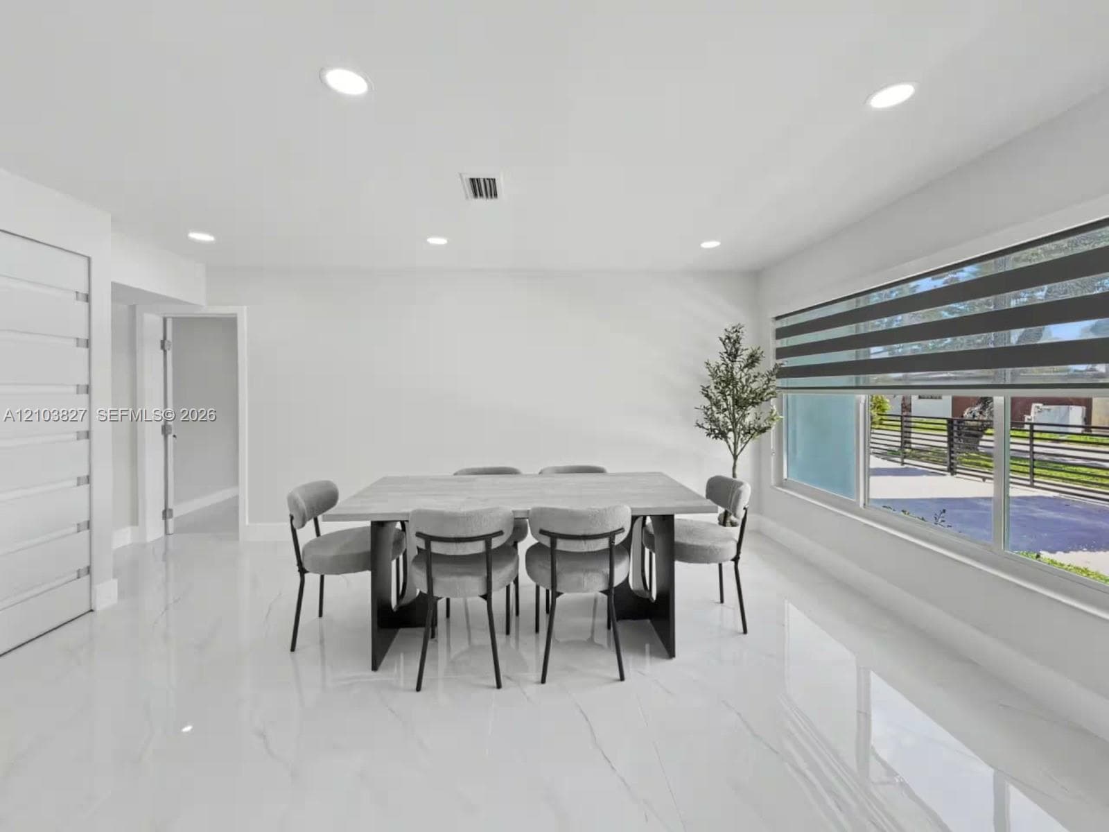 1530 SW 24th Ave photo 11