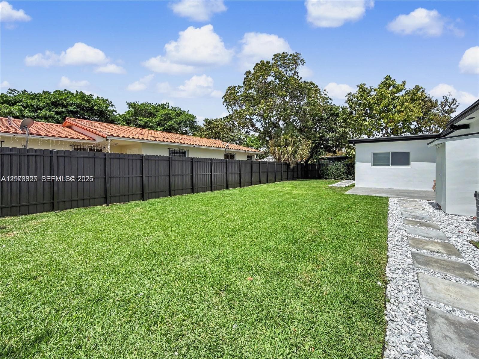 1530 SW 24th Ave photo 25
