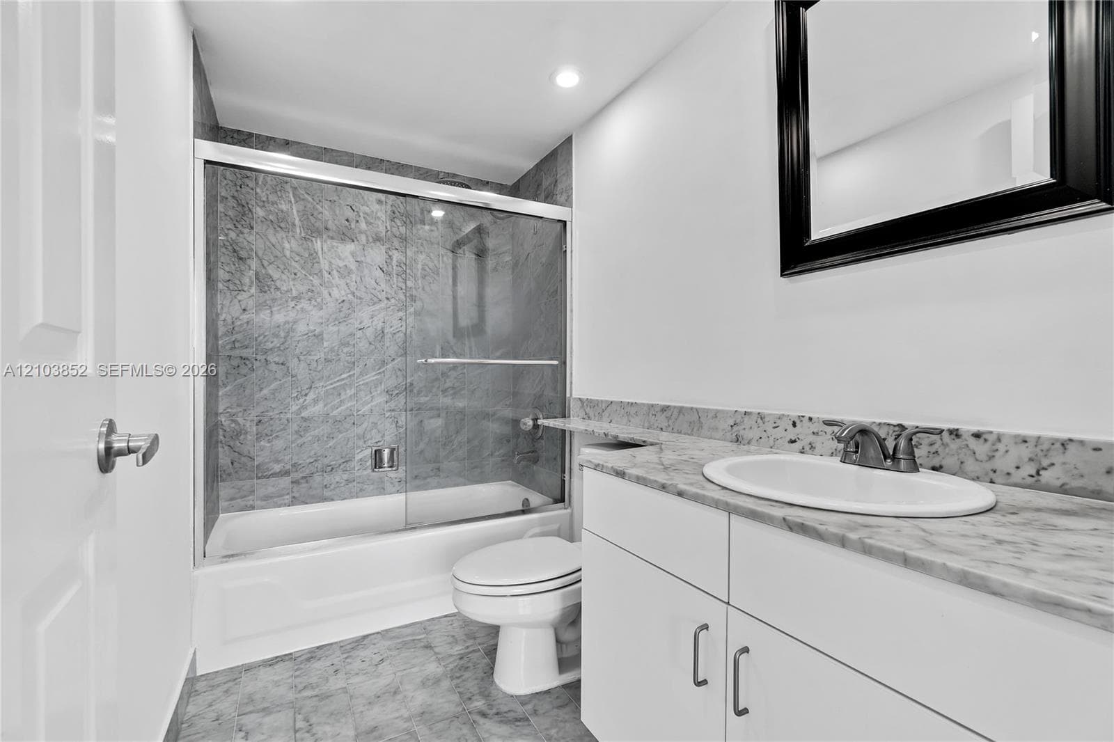 St Louis · #1804 in Miami - Photo 15
