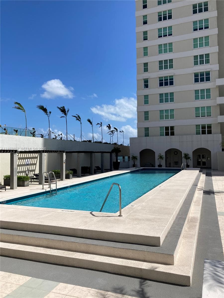 St Louis · #1804 in Miami - Photo 19