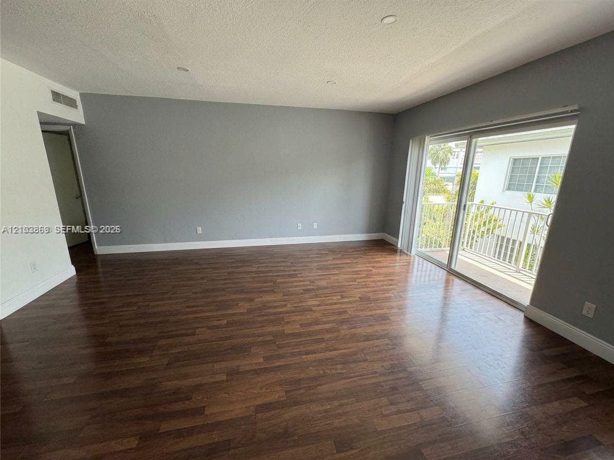 SOUTHERN STAR CONDO · #24 in Bay Harbor Islands - Photo 1