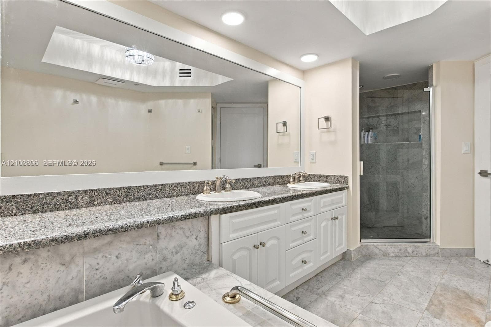 Oceania III · #2235 in Sunny Isles Beach - Photo 22