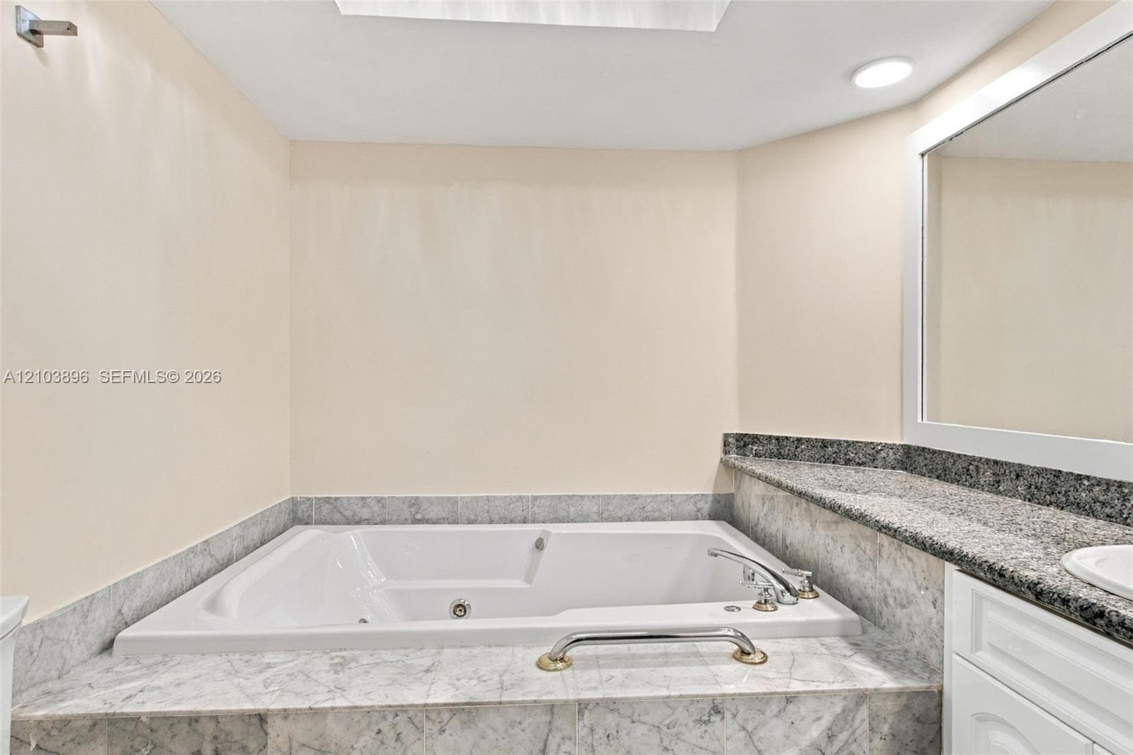 Oceania III · #2235 in Sunny Isles Beach - Photo 21