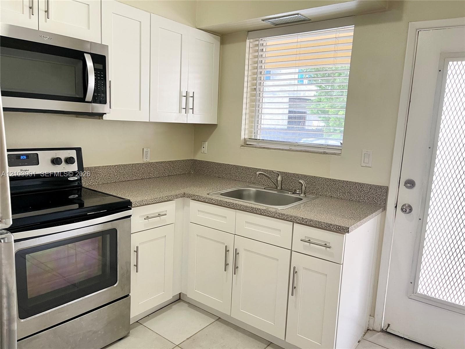 White Hall · #12-B in Bal Harbour - Photo 12