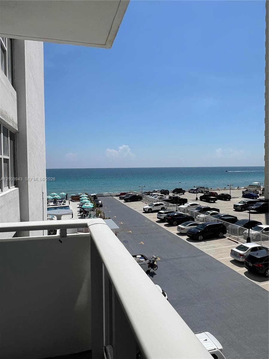 PARKER TOWER CONDO · #303 in Hallandale Beach - Photo 11