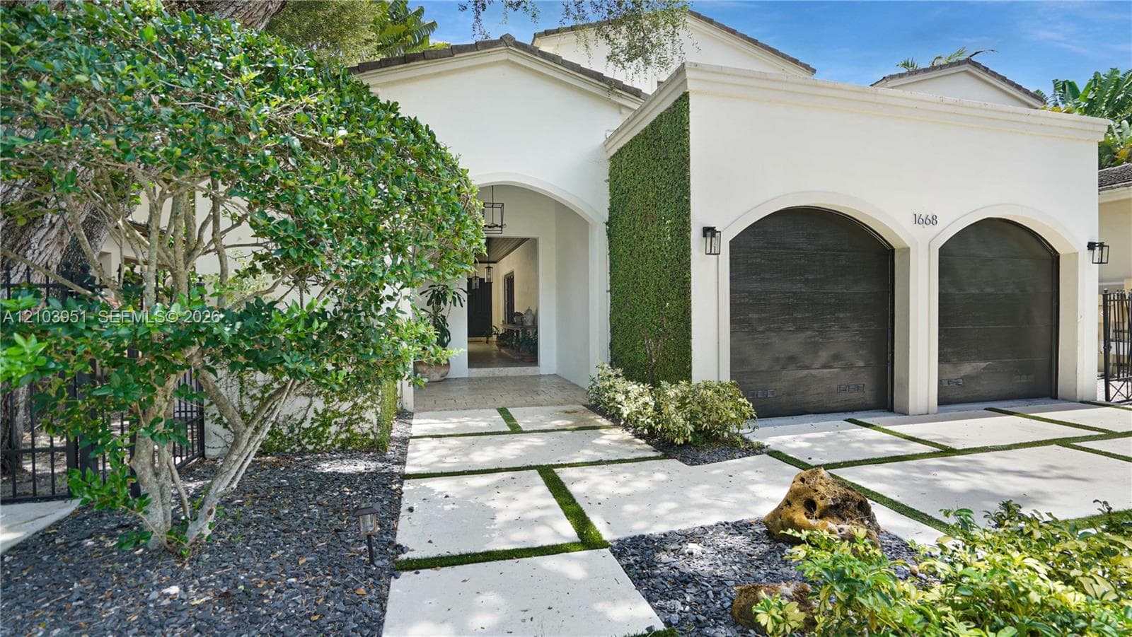 1668 Micanopy Ave photo 1